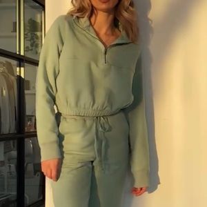 NIA Cropped Sweater